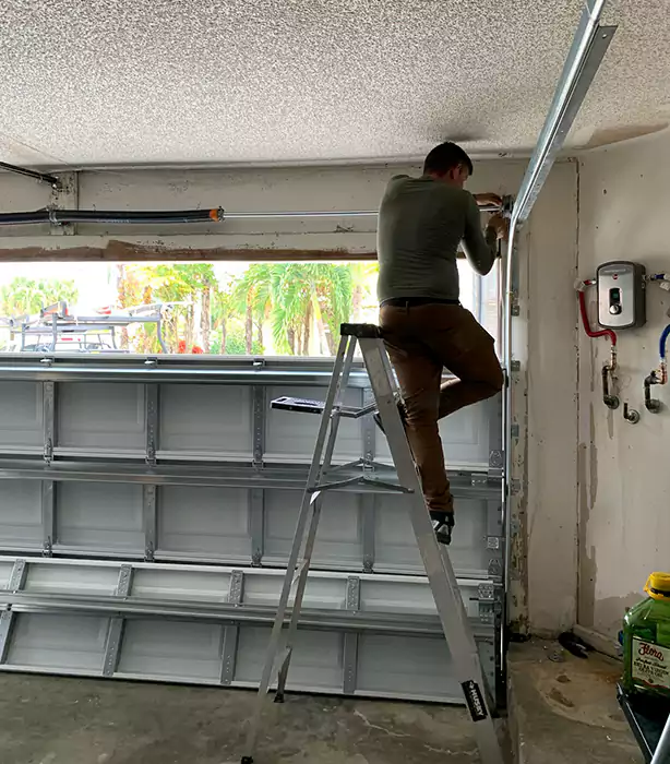 Garage Door Roller Replacement Sunrise in Sunrise, FL